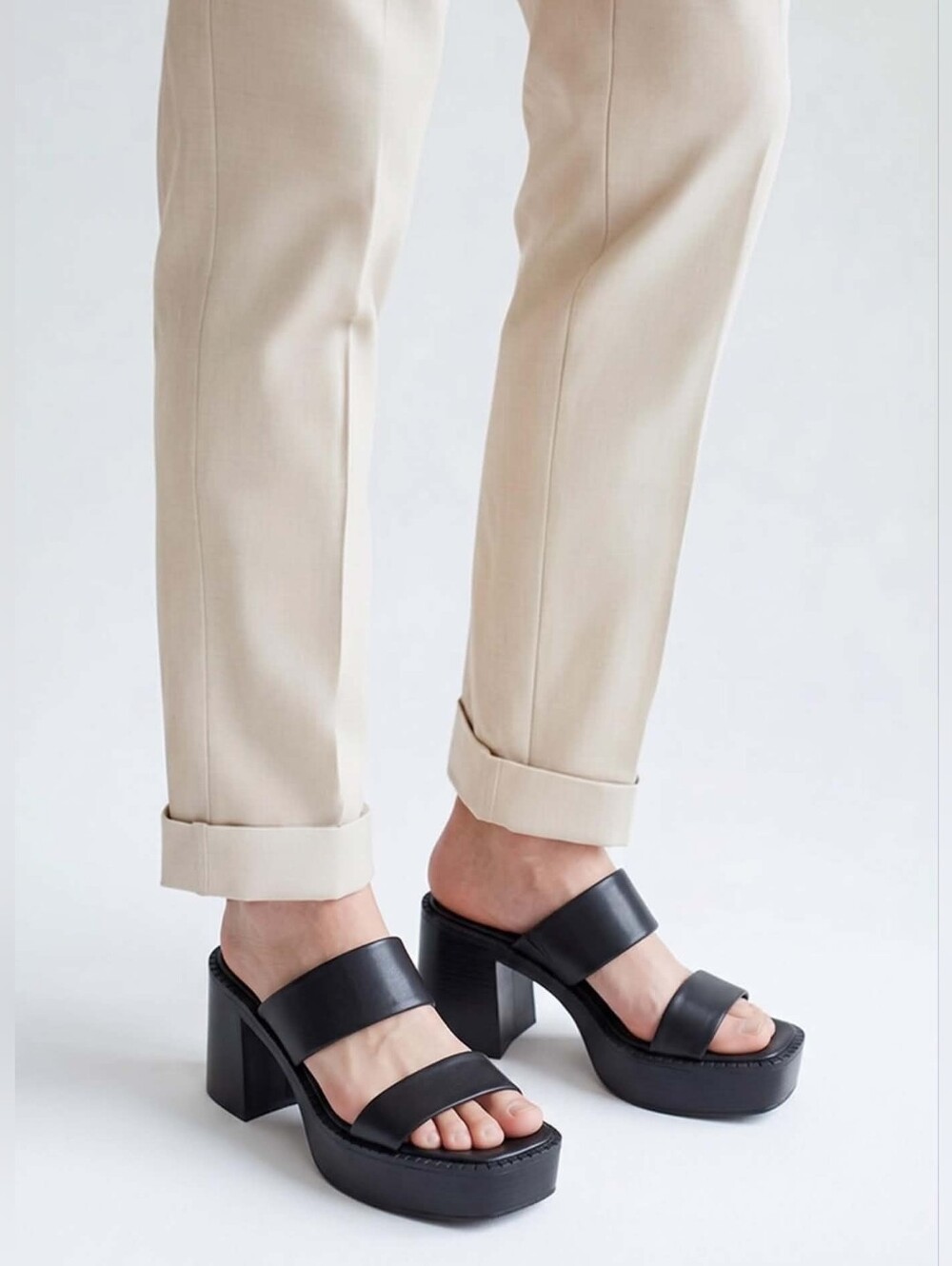 NWOT Dolce vita black slip on platform sandals size 9.5